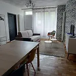 Jean Julien - Le Sancy - Wifi - 2 - 2 Salles D'eau - Rdc - 8 Personnes - Terrasse アパート