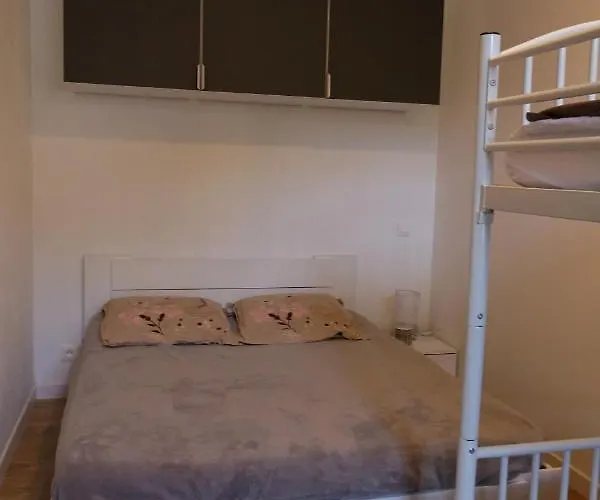 Appartement Jean Julien - Le Sancy - Wifi - 2 - 2 Salles D'eau - Rdc - 8 Personnes - Terrasse